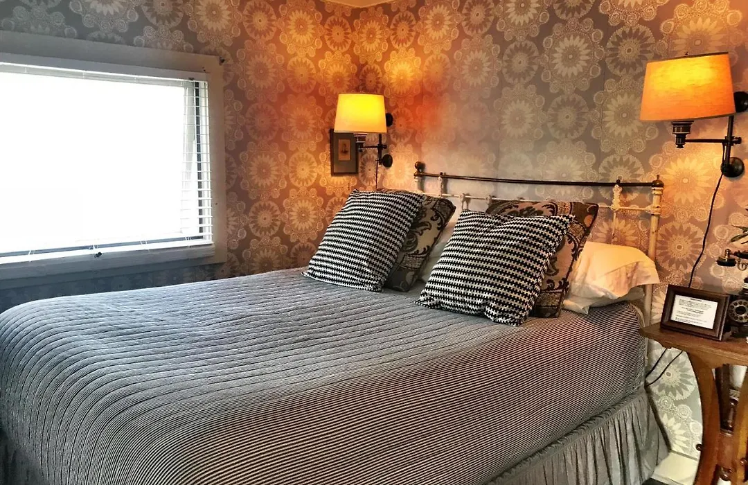 Historic Skagway Inn-1